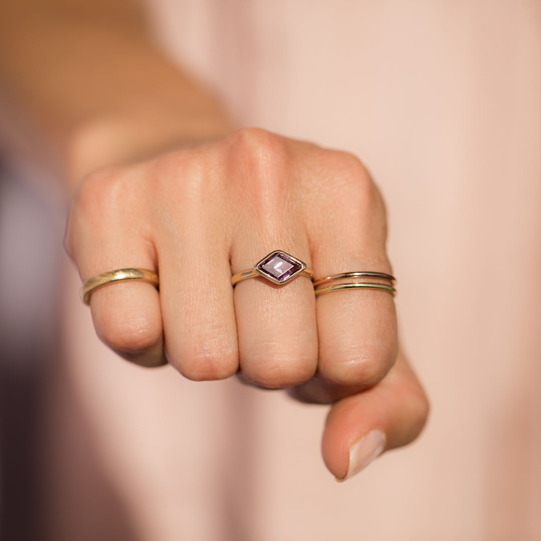 violet-spinel-gold-ring-engagement-ring-online-jewellery2
