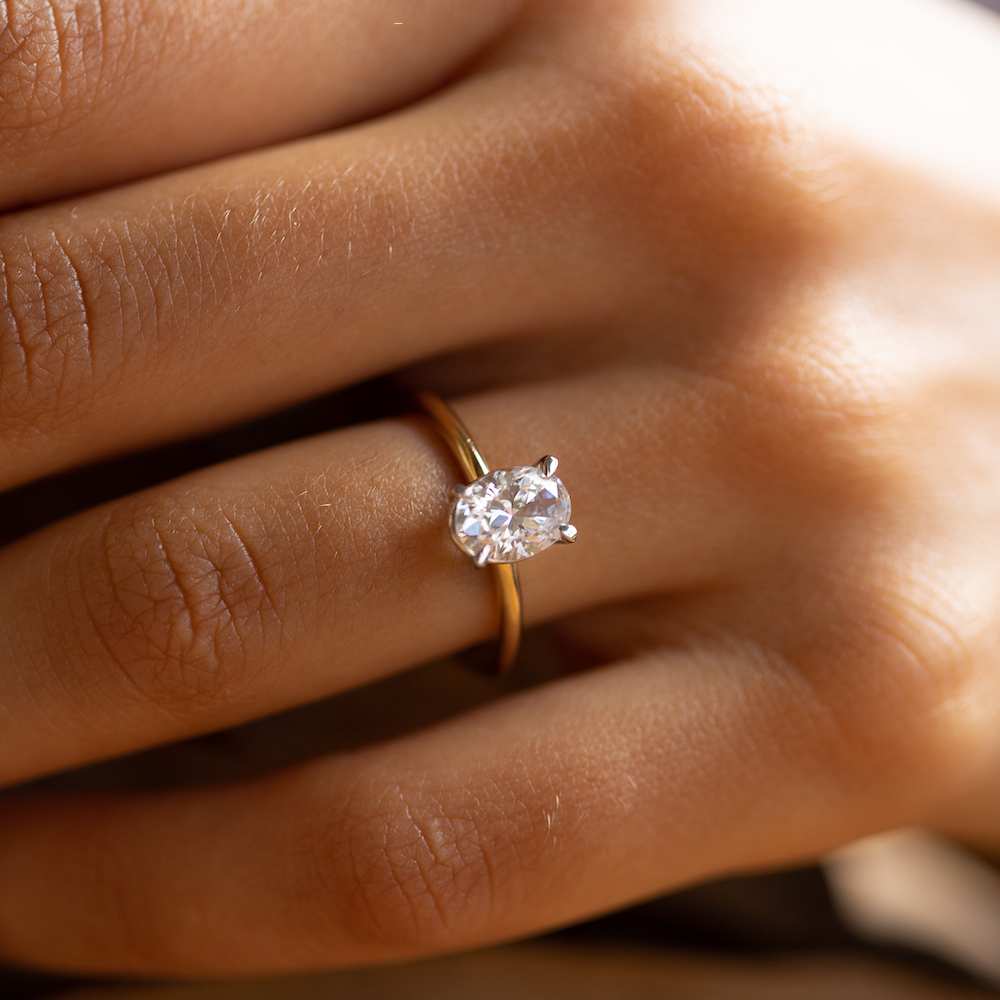 Juliana - Oval Diamond Engagement Ring